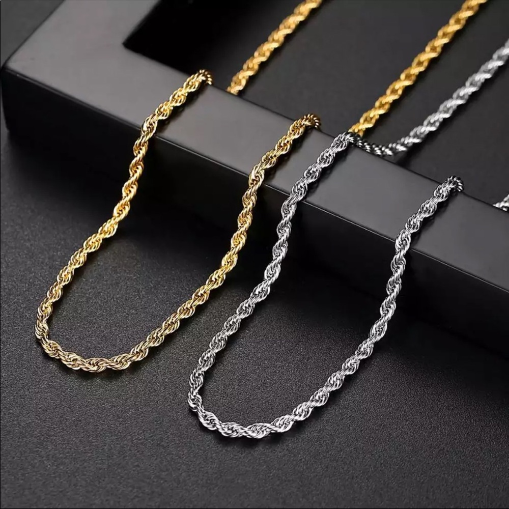 Men’s silver cuban link chain - Picture 2 of 2